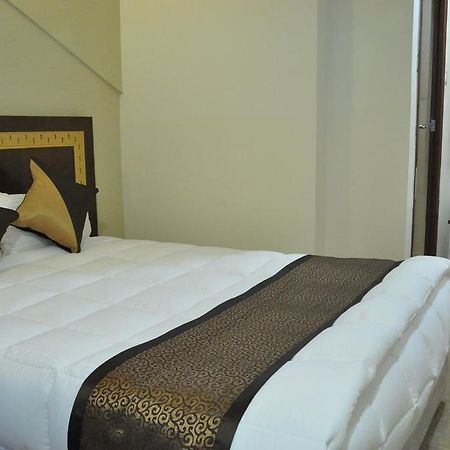 Silk Route Hotel Guwahati Exterior foto