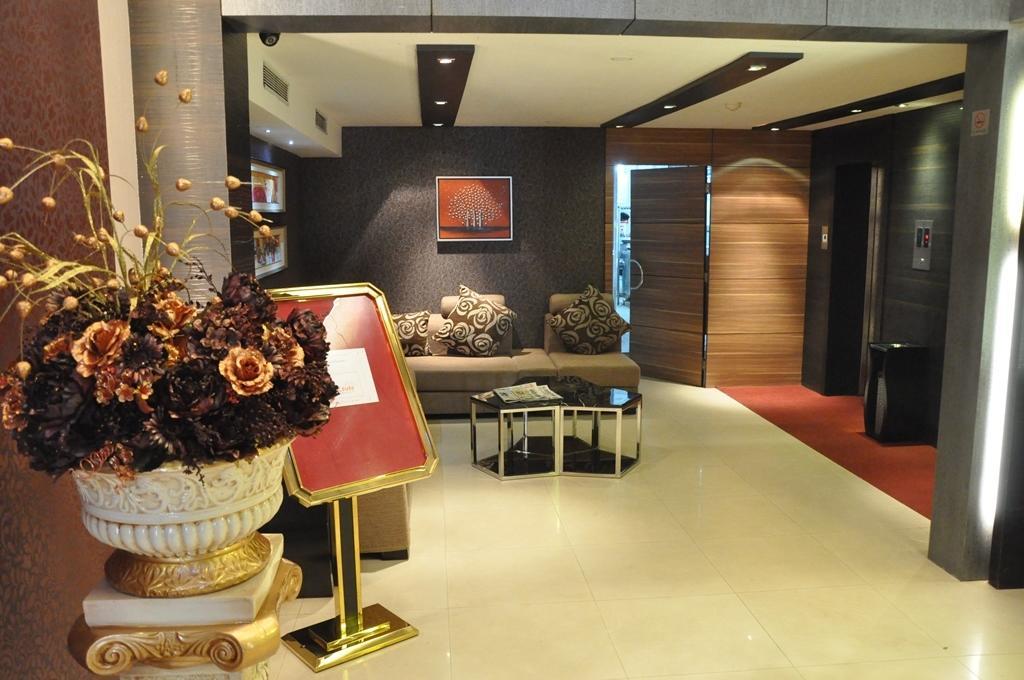 Silk Route Hotel Guwahati Exterior foto
