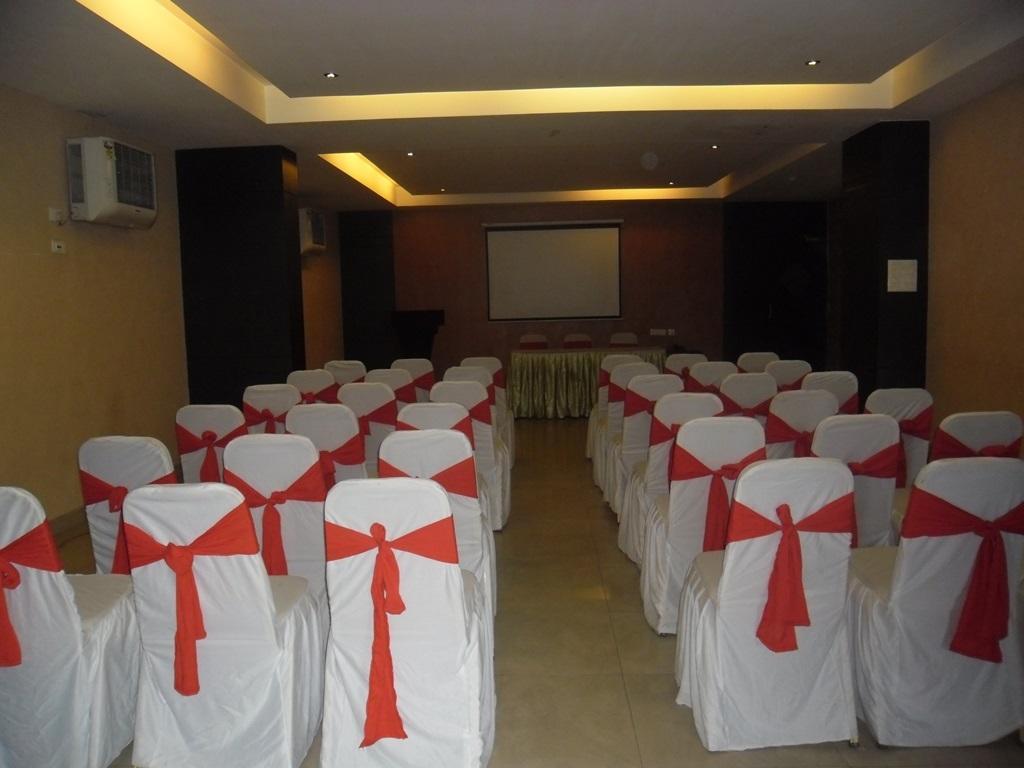 Silk Route Hotel Guwahati Exterior foto
