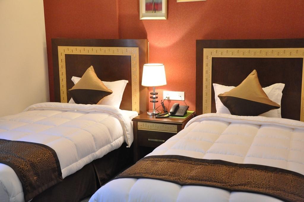 Silk Route Hotel Guwahati Exterior foto