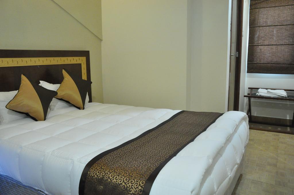 Silk Route Hotel Guwahati Exterior foto